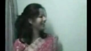 ஒரு பெண் சின்ன பொன்னு செக்ஸ் வீடியோ தனது பெரிய மிட்டாய்களுக்காக ஒரு பையனின் மிட்டாய்களை பரிமாறிக்கொள்கிறாள்.